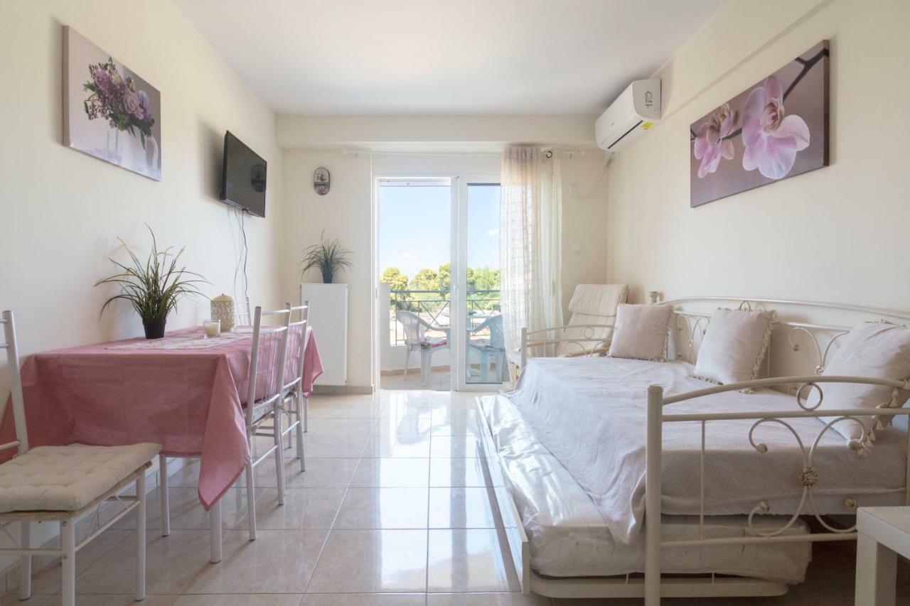 Lovely Apartment Xylokastro 2Nd Floor Exterior foto
